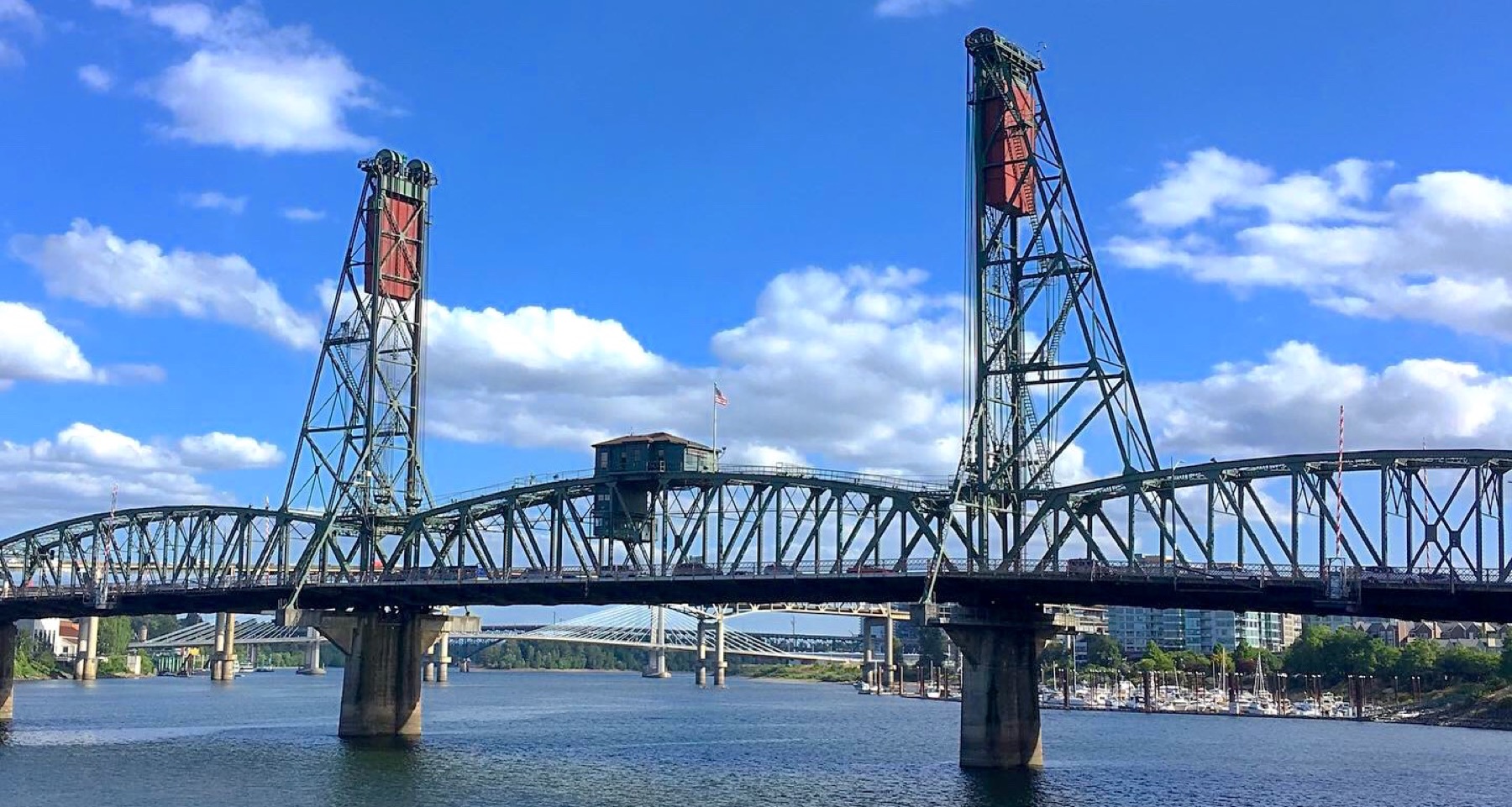 One section of the 421m-long Hawthorne bridge, leading to Hawthrone Boulevard - opened in 1910!